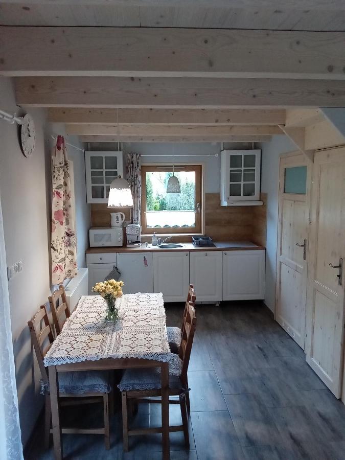 Domek Na Lesnym Wzgorzu Pieszyce Bagian luar foto